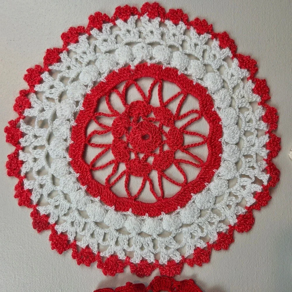 Vintage Handmade Crochet Doily Set 3pc Christmas Red White Green Floral Lace